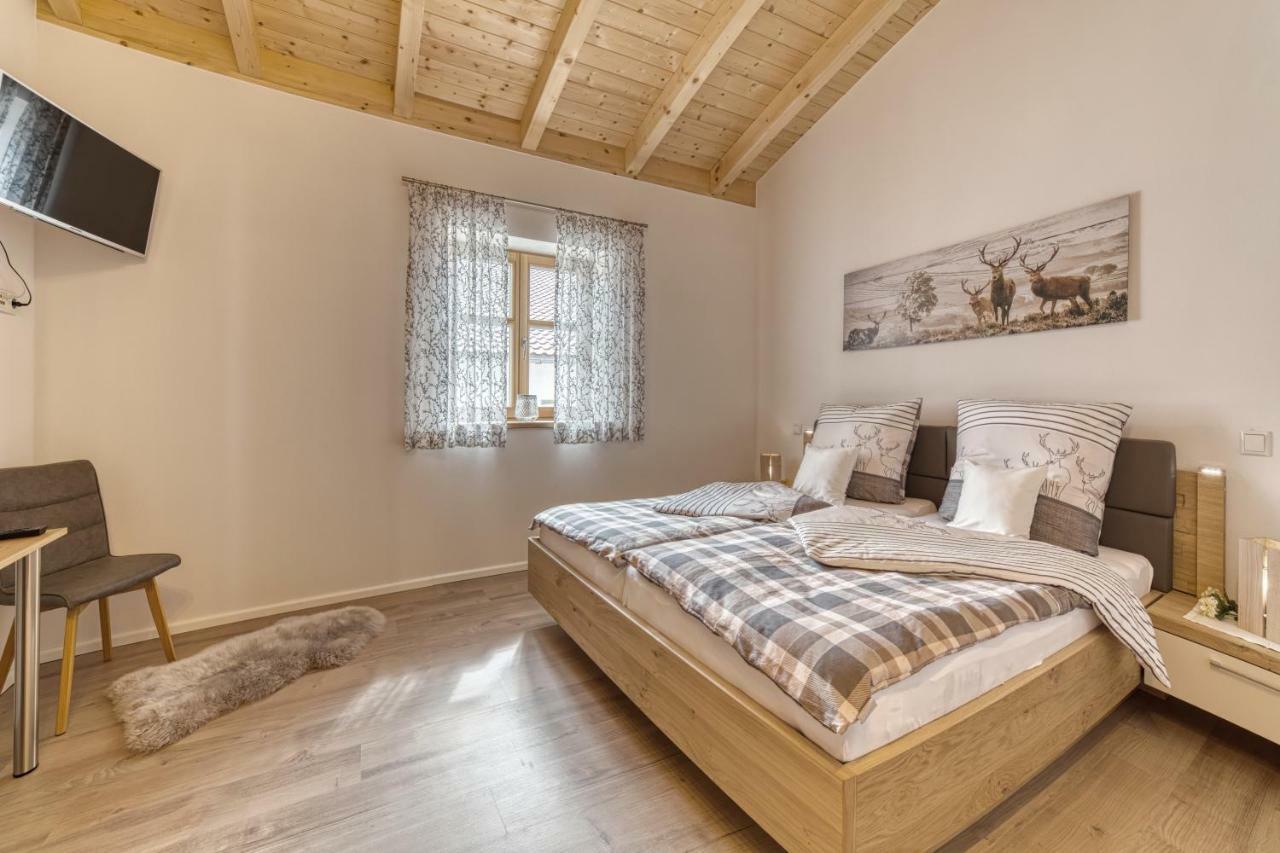 Pension Und Ferienchalets Zum Lebzelter Freyung Exterior foto